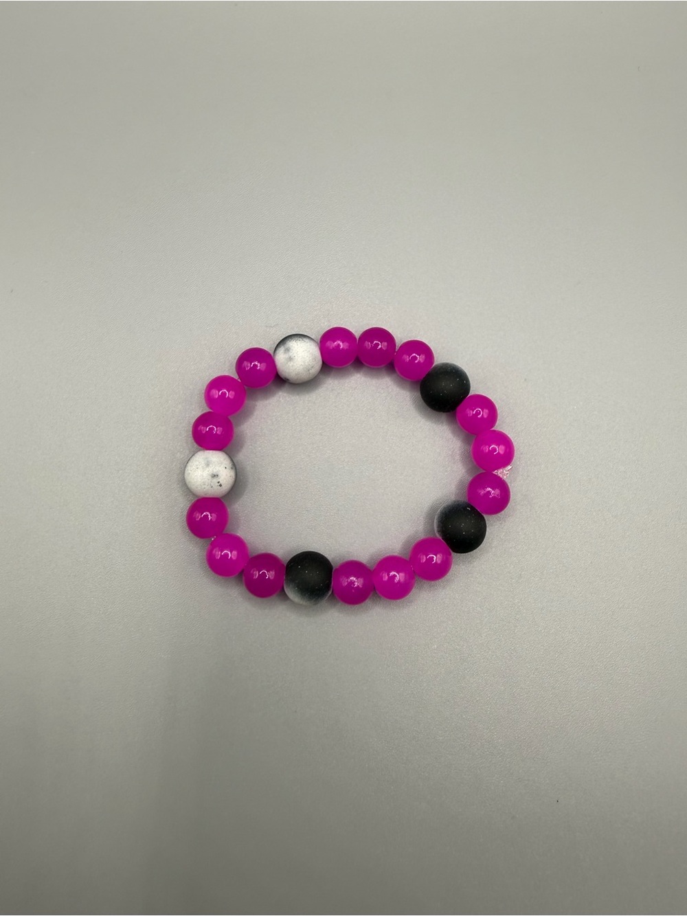 Bead Stretch Bracelet Set - Hot Pink, Black & Speckled Gray - Handmade #B0702C - Picture 4 of 12